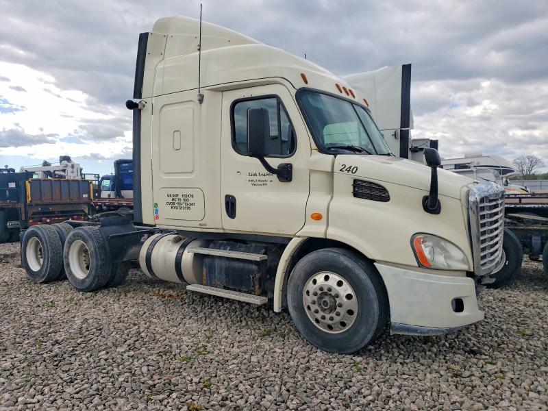 Продаж на аукціоні авто 2013 Freightliner Cascadia 113, vin: 1FUJGHDV1DLBV9002, номер лоту: 51810836