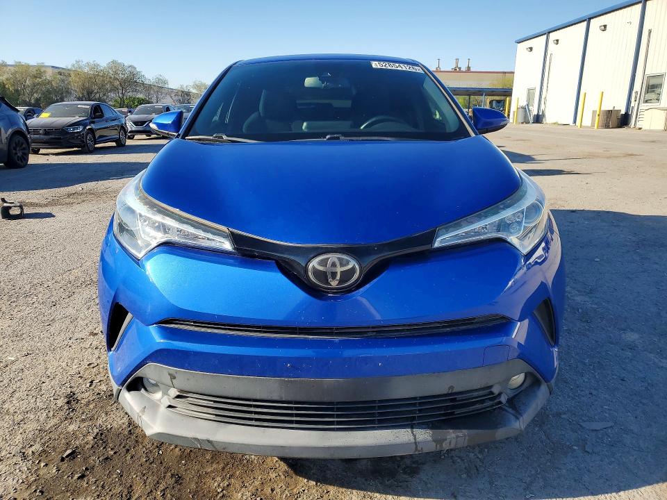 52854126 :رقم المزاد ، NMTKHMBX2JR009296 vin ، 2018 Toyota C-hr مزاد بيع