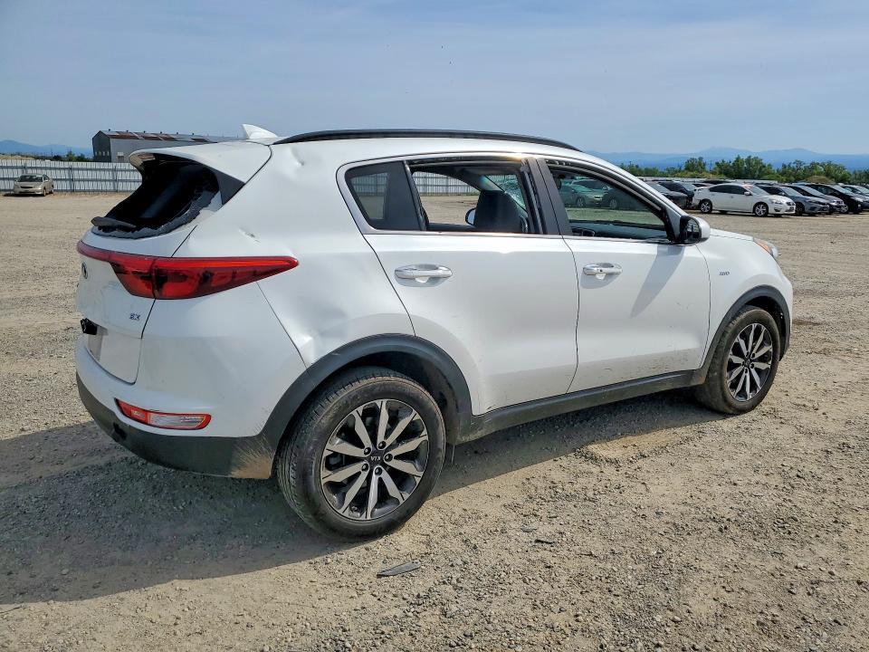 52075636 :رقم المزاد ، KNDPNCAC5H7049319 vin ، 2017 Kia Sportage مزاد بيع