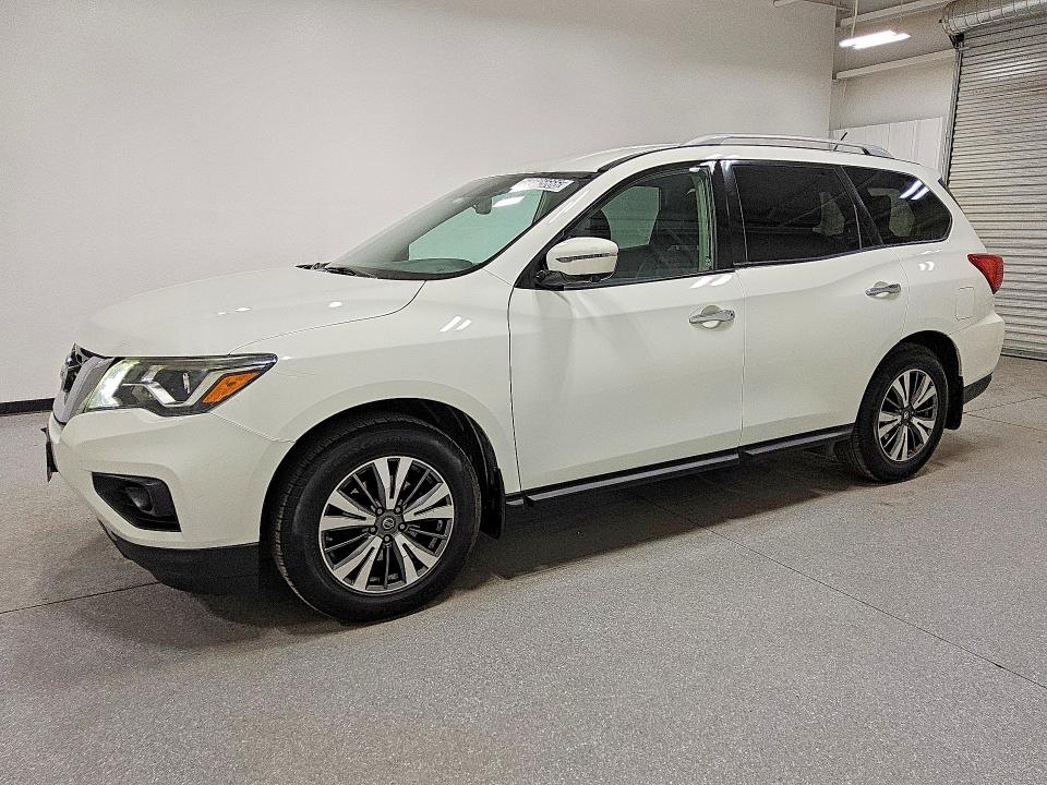 Продажа на аукционе авто 2017 Nissan Pathfinder, vin: 5N1DR2MN3HC630044, номер лота: 53235666