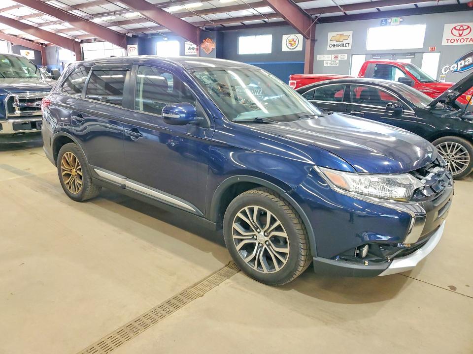 2017 Mitsubishi Outlander მანქანა იყიდება აუქციონზე, vin: JA4AZ3A39HZ056542, აუქციონის ნომერი: 55592446