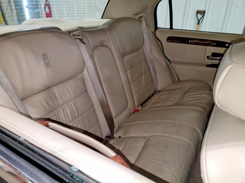 Продаж на аукціоні авто 2000 Lincoln Town Car, vin: 1LNHM81W2YY894293, номер лоту: 53125206
