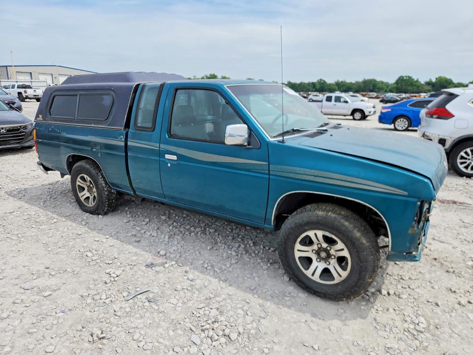 55022726 :رقم المزاد ، 1N6SD16SXVC329870 vin ، 1997 Nissan Truck مزاد بيع
