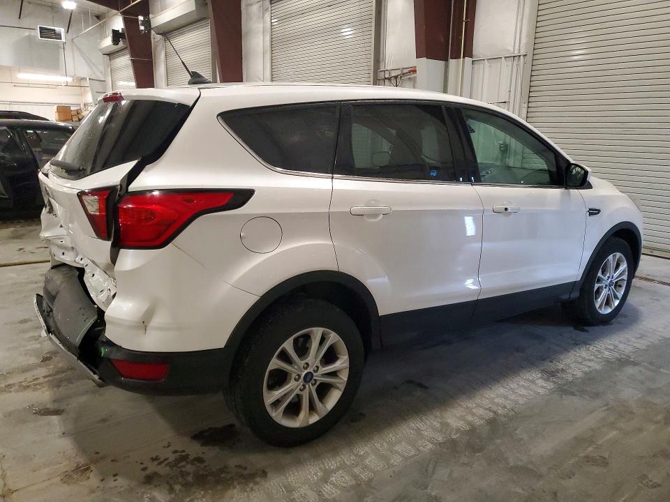 2019 Ford Escape მანქანა იყიდება აუქციონზე, vin: 1FMCU9GD9KUB06498, აუქციონის ნომერი: 54456376