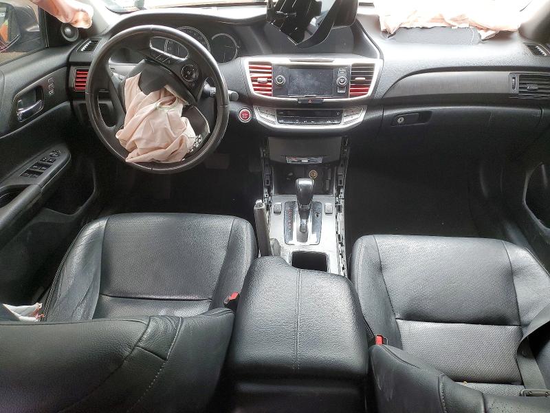 52702386 :رقم المزاد ، 1HGCR2F83FA801599 vin ، 2015 Honda Accord مزاد بيع