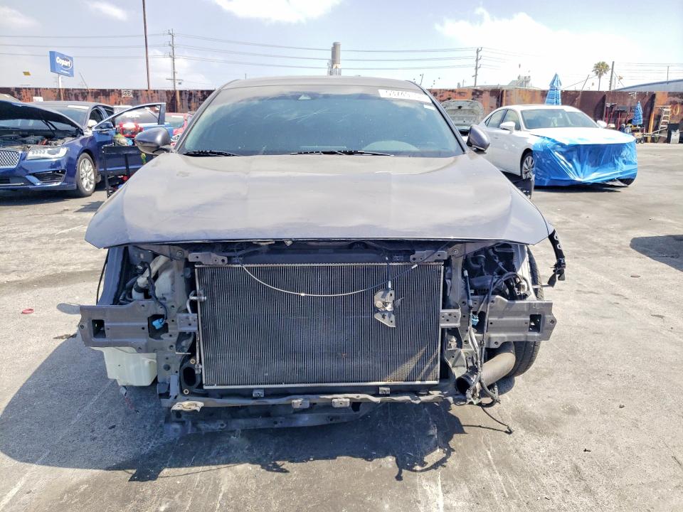 53749106 :رقم المزاد ، 1HGCV1F33LA002444 vin ، 2020 Honda Accord مزاد بيع