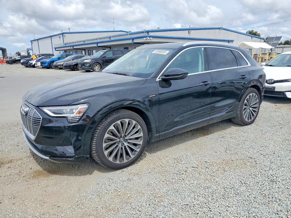 2019 Audi E-tron მანქანა იყიდება აუქციონზე, vin: WA1VABGE2KB008490, აუქციონის ნომერი: 52086556