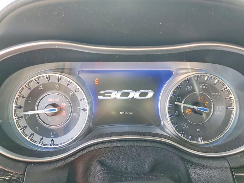 2021 Chrysler 300 მანქანა იყიდება აუქციონზე, vin: 2C3CCABG1MH549913, აუქციონის ნომერი: 54019636