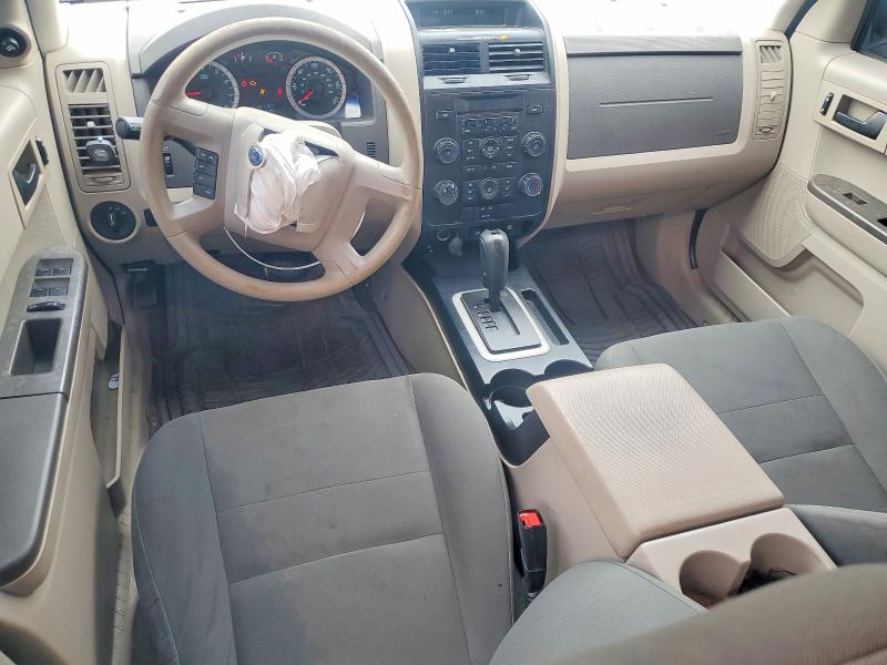 2011 Ford Escape მანქანა იყიდება აუქციონზე, vin: 1FMCU9C71BKA82807, აუქციონის ნომერი: 55156316