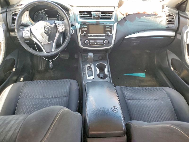 2017 Nissan Altima მანქანა იყიდება აუქციონზე, vin: 1N4AL3AP8HC236095, აუქციონის ნომერი: 68704016