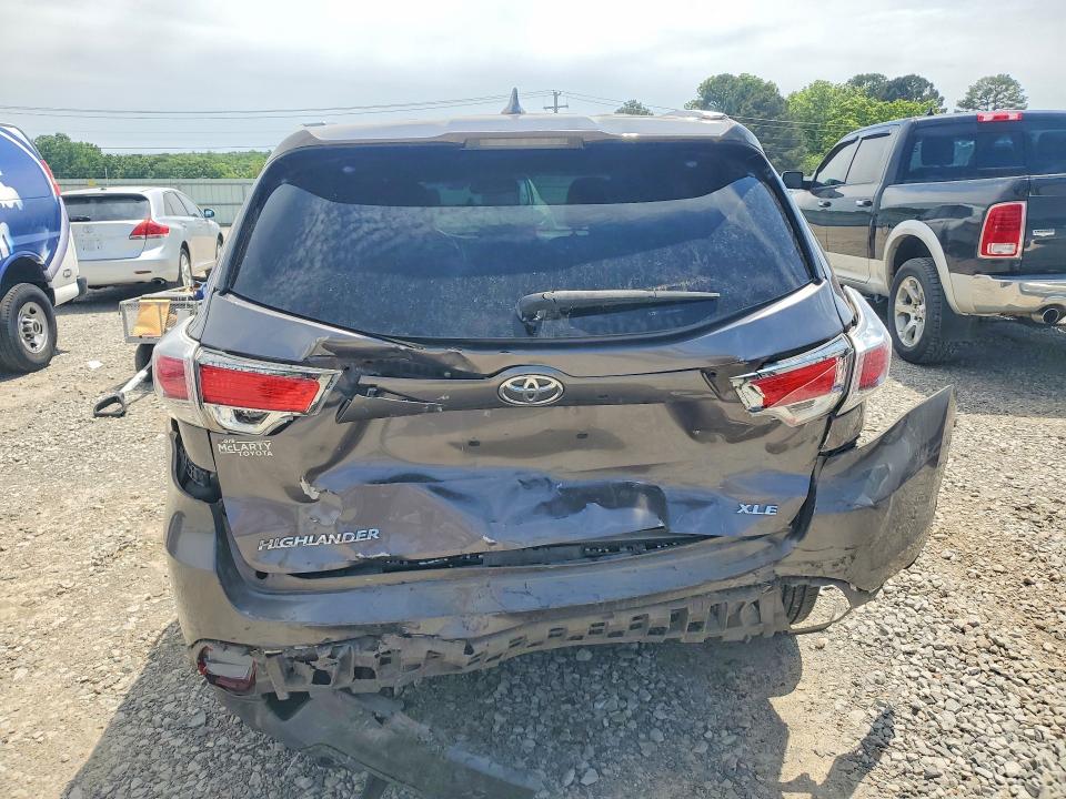 52221936 :رقم المزاد ، 5TDKKRFH2FS044107 vin ، 2015 Toyota Highlander مزاد بيع