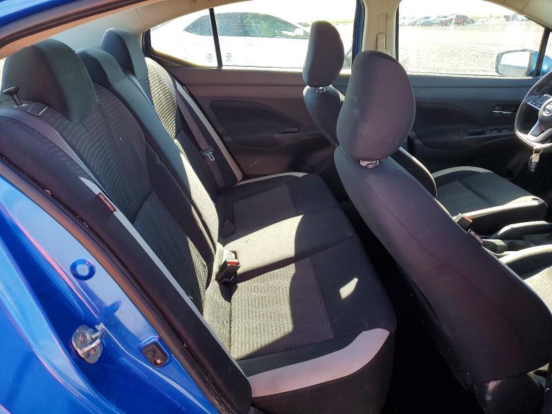 53077446 :رقم المزاد ، 3N1CN8EV4ML828226 vin ، 2021 Nissan Versa مزاد بيع
