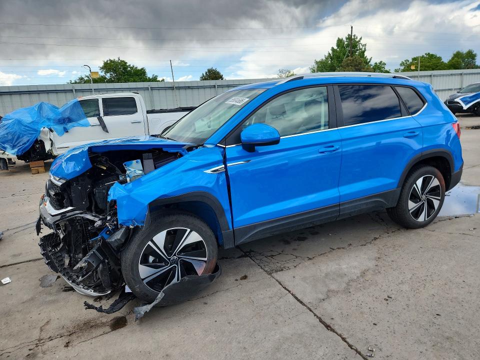 2024 Volkswagen Taos მანქანა იყიდება აუქციონზე, vin: 3VVVX7B2XRM047007, აუქციონის ნომერი: 55604686