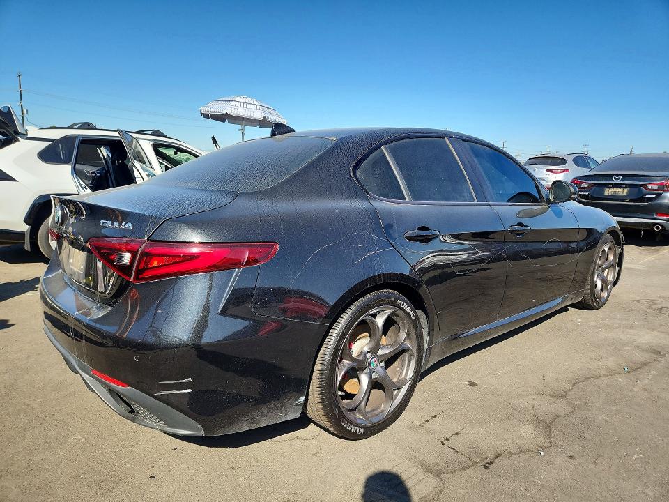 2017 Alfa Romeo Giulia მანქანა იყიდება აუქციონზე, vin: ZARFAECN6H7552414, აუქციონის ნომერი: 53047656