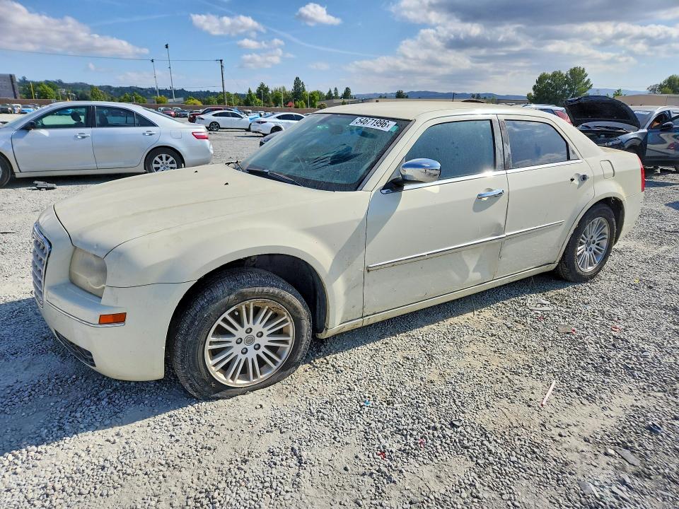 2010 Chrysler 300 მანქანა იყიდება აუქციონზე, vin: 2C3CA5CV3AH325841, აუქციონის ნომერი: 54671996