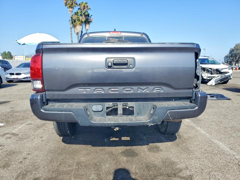 Продажа на аукционе авто 2018 Toyota Tacoma, vin: 5TFRX5GN4JX131555, номер лота: 52364436