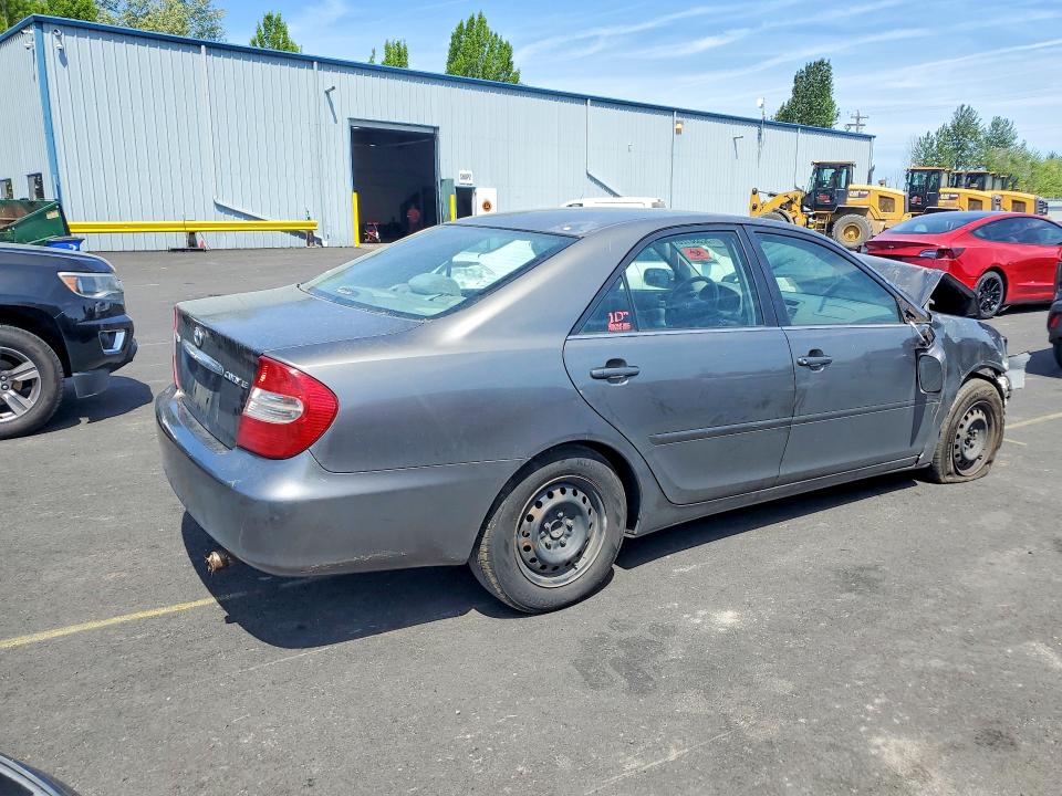 52538126 :رقم المزاد ، JTDBE32K220130939 vin ، 2002 Toyota Camry مزاد بيع
