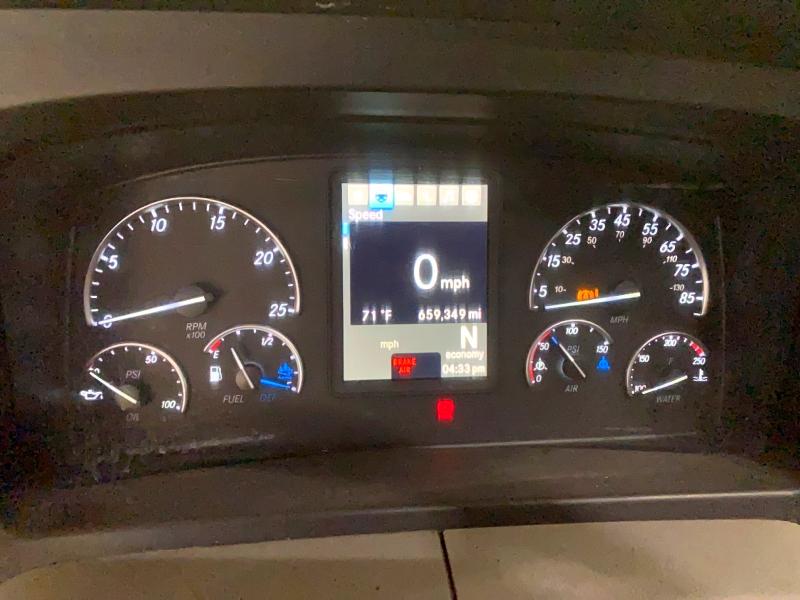 Продажа на аукционе авто 2018 Freigliner Cascadia 126, vin: 3AKJHHDR9JSJR1189, номер лота: 52405516