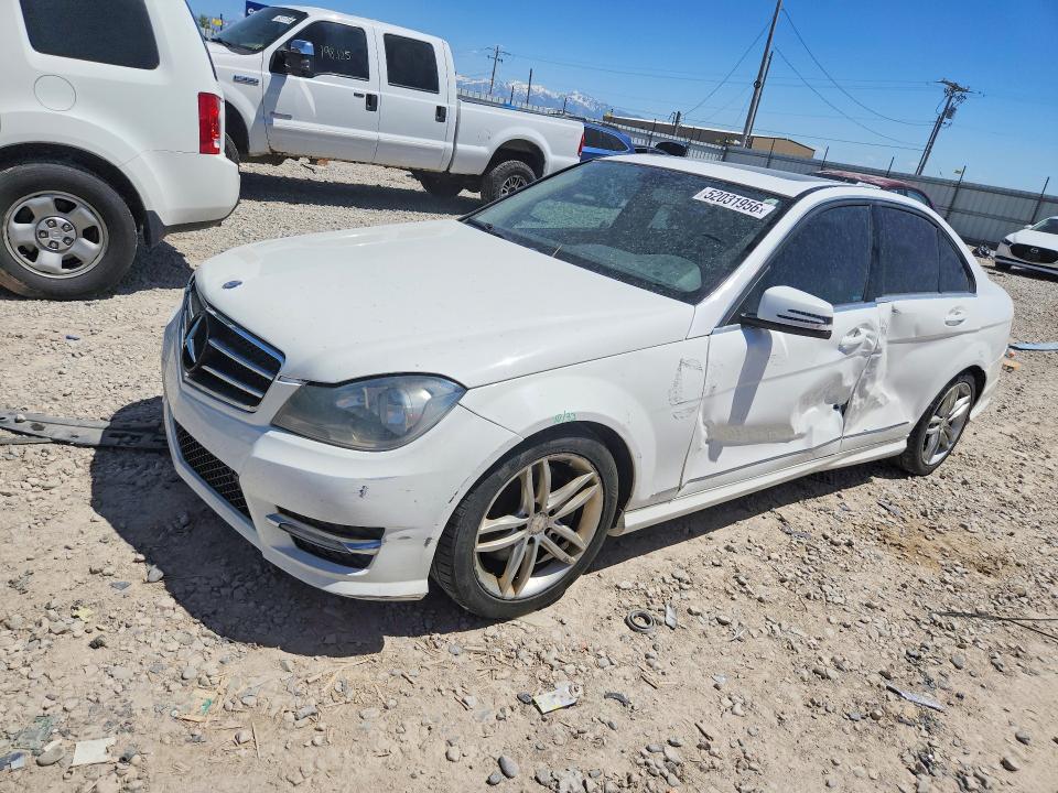 52031956 :رقم المزاد ، WDDGF8AB2DR242615 vin ، 2013 Mercedes-benz C مزاد بيع