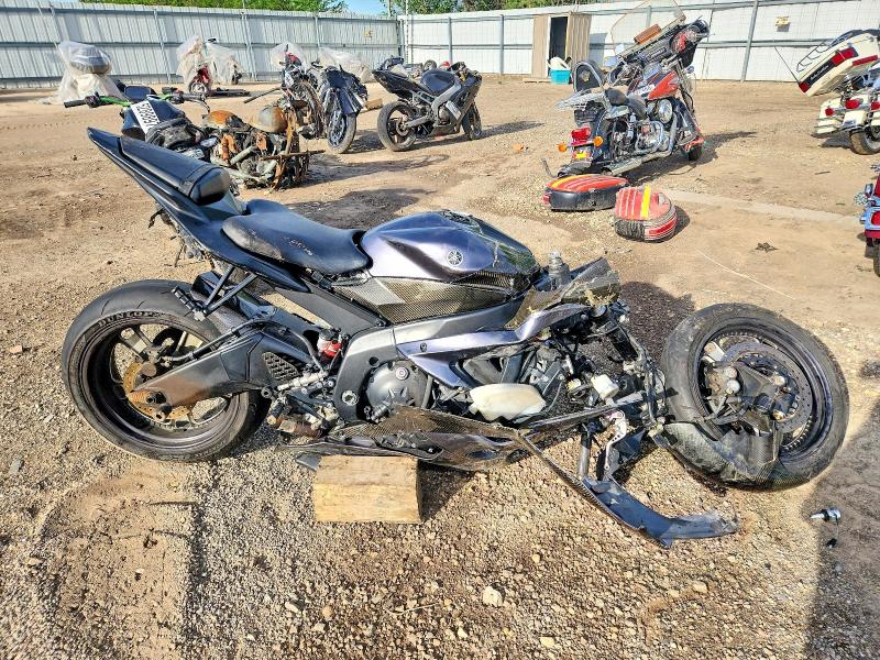 54219196 :رقم المزاد ، JYARJ06E73A001132 vin ، 2003 Yamaha Yzfr6 مزاد بيع