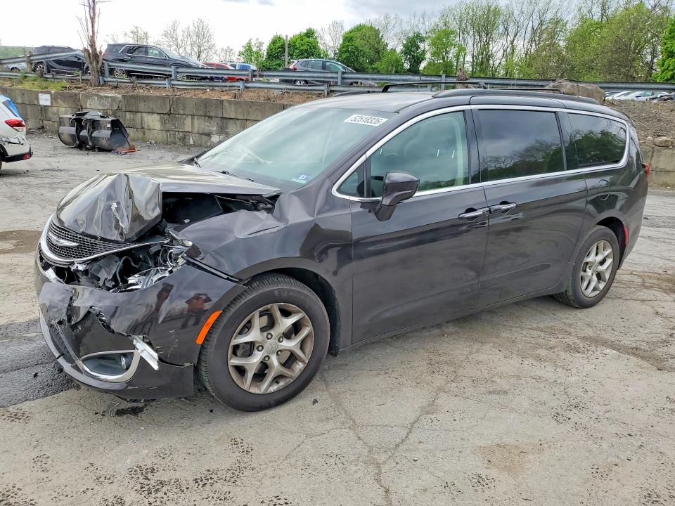 52518326 :رقم المزاد ، 2C4RC1BG7HR820639 vin ، 2017 Chrysler Pacifica مزاد بيع