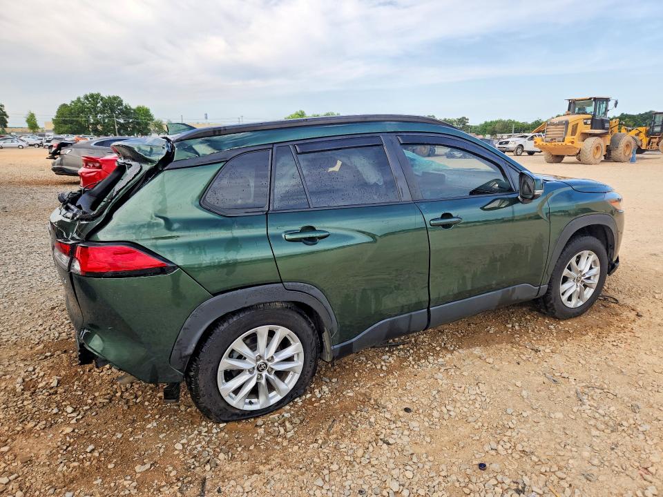 53812136 :رقم المزاد ، 7MUCAAAG7NV031042 vin ، 2022 Toyota Corolla Cross مزاد بيع