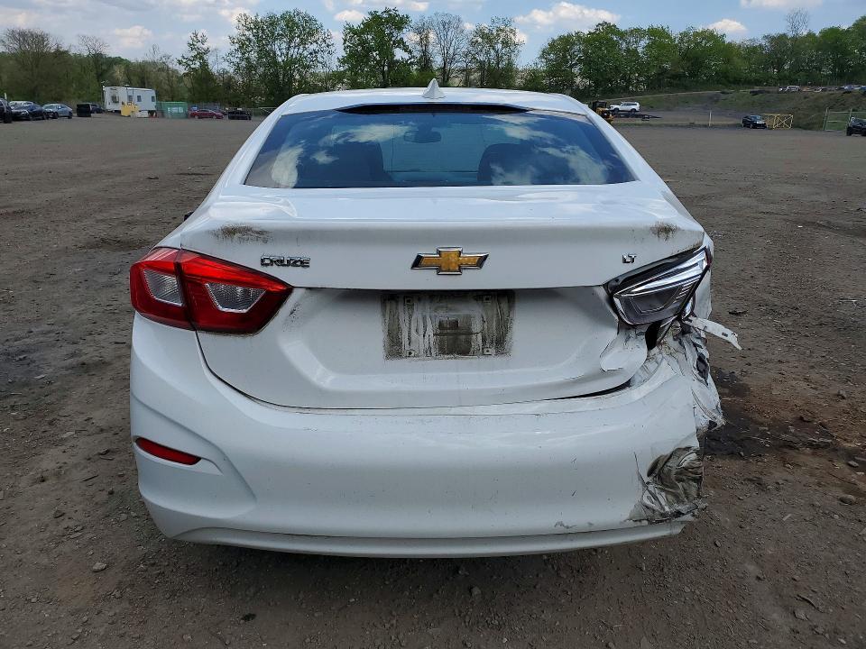 52613316 :رقم المزاد ، 1G1BE5SM2J7161331 vin ، 2018 Chevrolet Cruze مزاد بيع