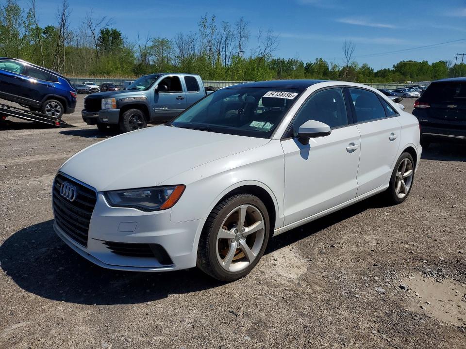 54138096 :رقم المزاد ، WAUBFGFF8F1045957 vin ، 2015 Audi A3 مزاد بيع