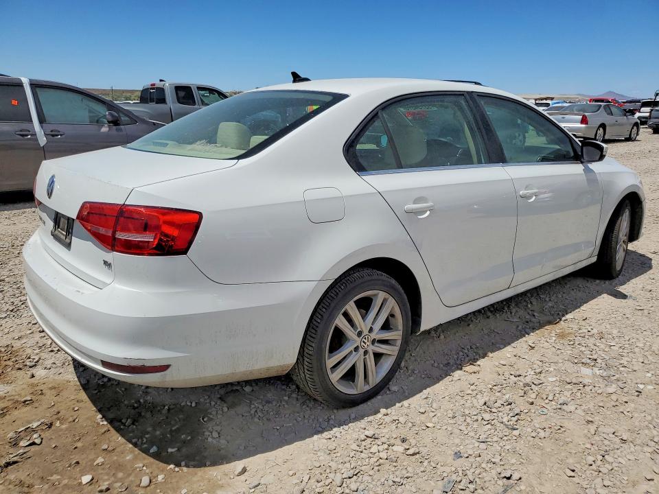 53754376 :رقم المزاد ، 3VWLA7AJ6FM304270 vin ، 2015 Volkswagen Jetta مزاد بيع