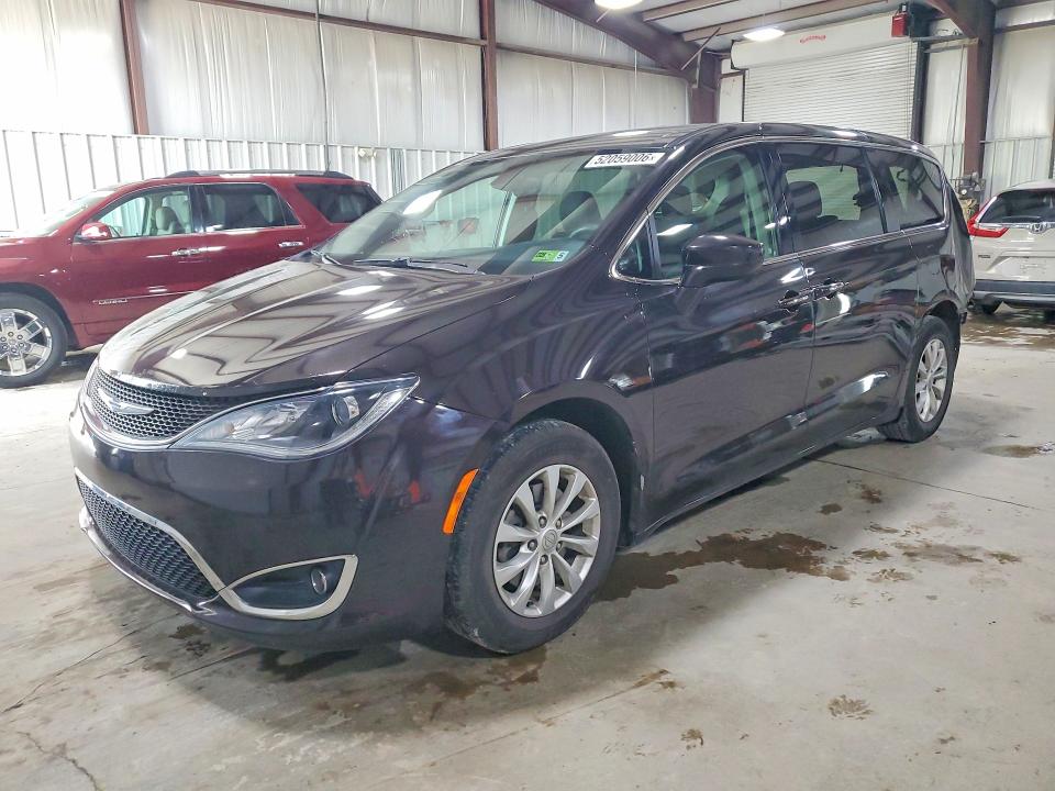 52059006 :رقم المزاد ، 2C4RC1FG1JR279152 vin ، 2018 Chrysler Pacifica مزاد بيع
