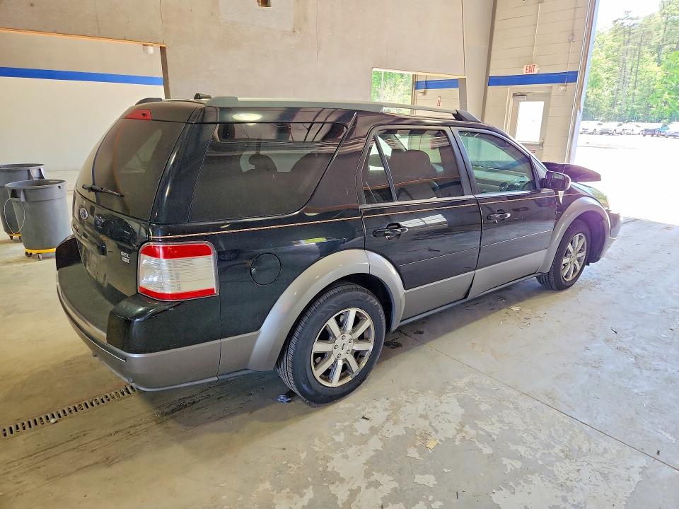 53334986 :رقم المزاد ، 1FMDK05W48GA23272 vin ، 2008 Ford Taurus X مزاد بيع