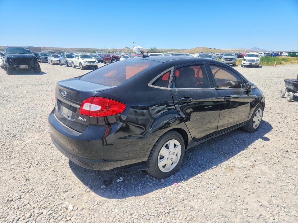 2013 Ford Fiesta მანქანა იყიდება აუქციონზე, vin: 3FADP4BJ4DM227615, აუქციონის ნომერი: 53608126
