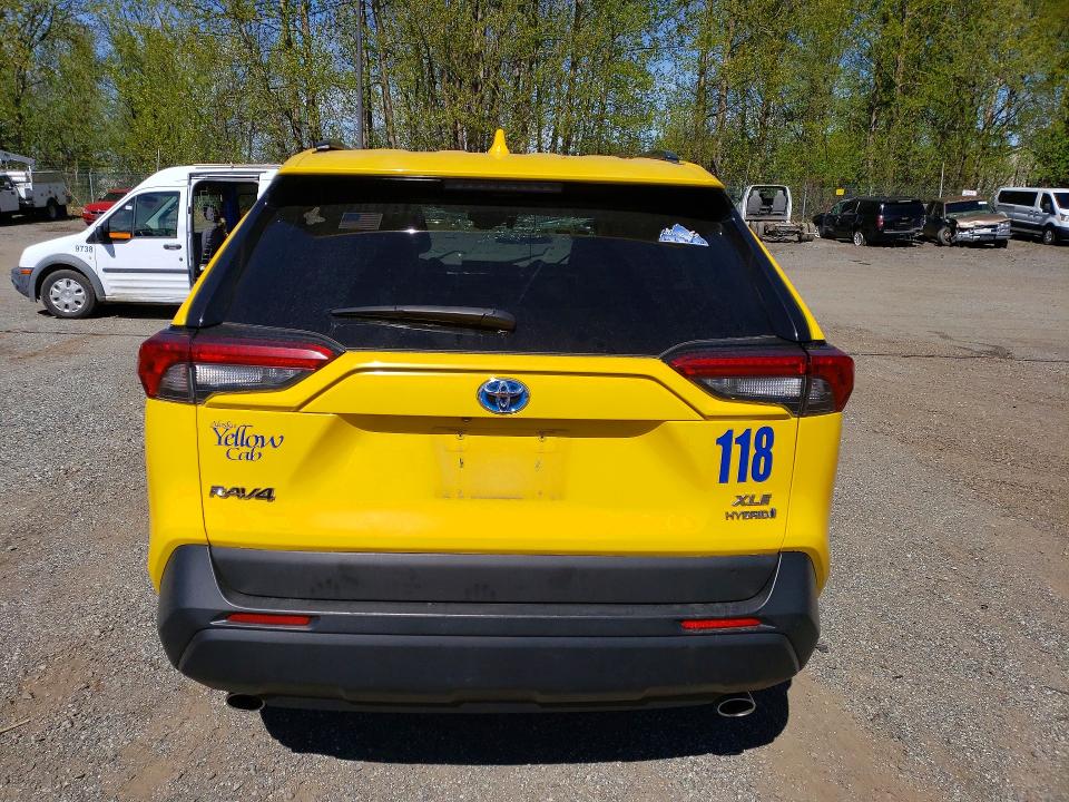 Auction sale of the 2021 Toyota Rav4 Hybrid, vin: 2T3B6RFV3MW021392, lot number: 55731696
