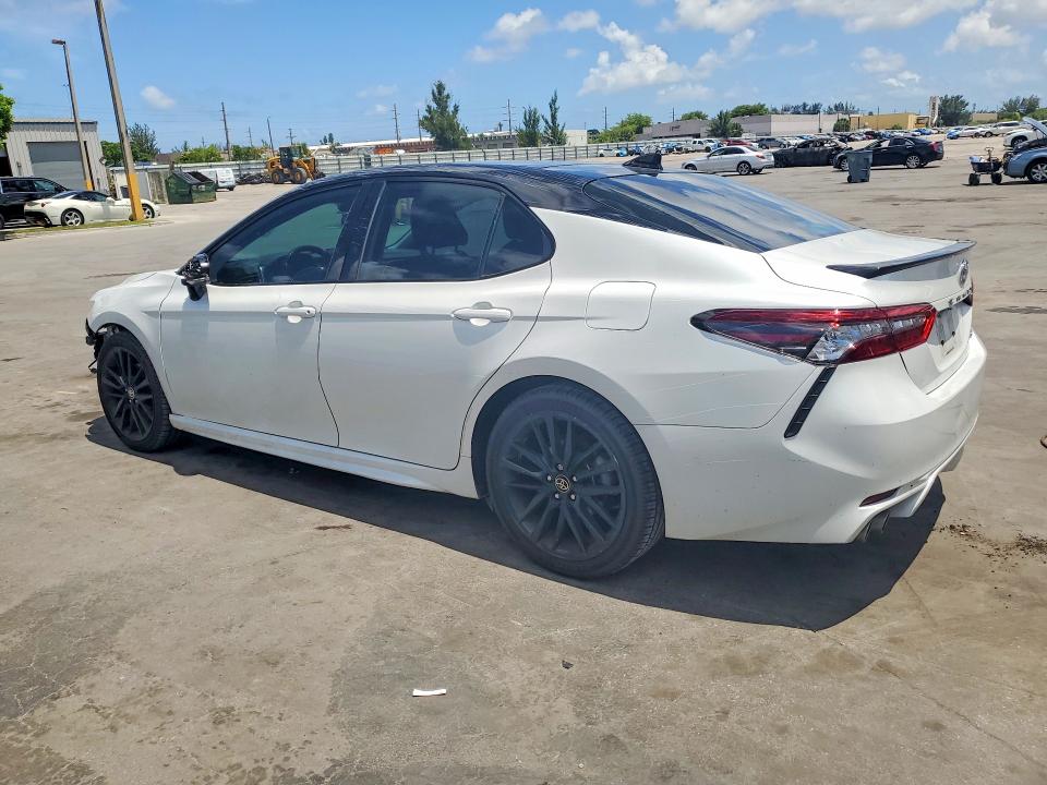 53779406 :رقم المزاد ، 4T1K61AK8NU023244 vin ، 2022 Toyota Camry مزاد بيع