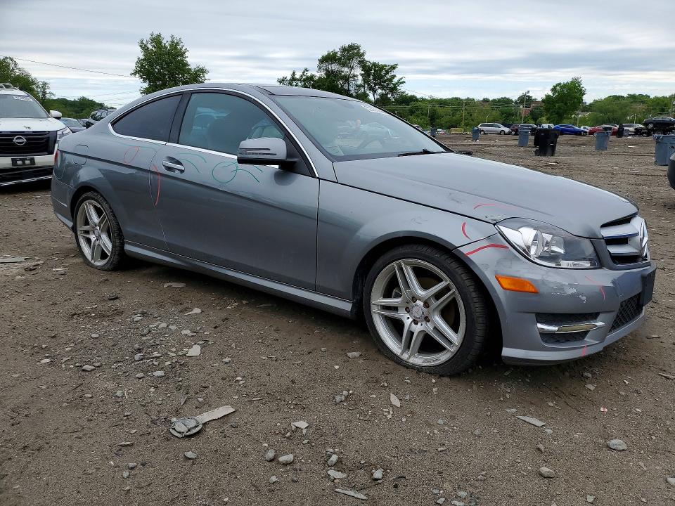 Продаж на аукціоні авто 2013 Mercedes-benz C, vin: WDDGJ4HB3DF998954, номер лоту: 52765286