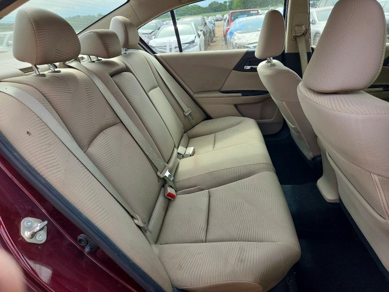 52554316 :رقم المزاد ، 1HGCR2F33FA172124 vin ، 2015 Honda Accord مزاد بيع