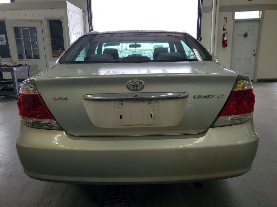 2005 Toyt Camry მანქანა იყიდება აუქციონზე, vin: 4T1BE32KX5U948198, აუქციონის ნომერი: 52600736