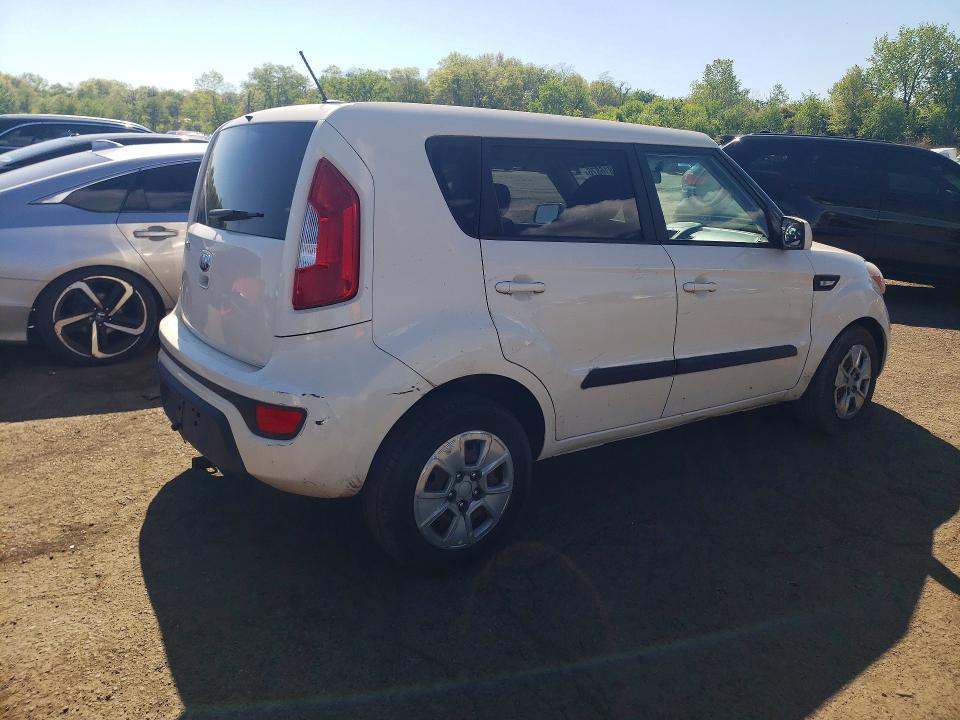 52816876 :رقم المزاد ، KNDJT2A58D7760207 vin ، 2013 Kia Soul مزاد بيع