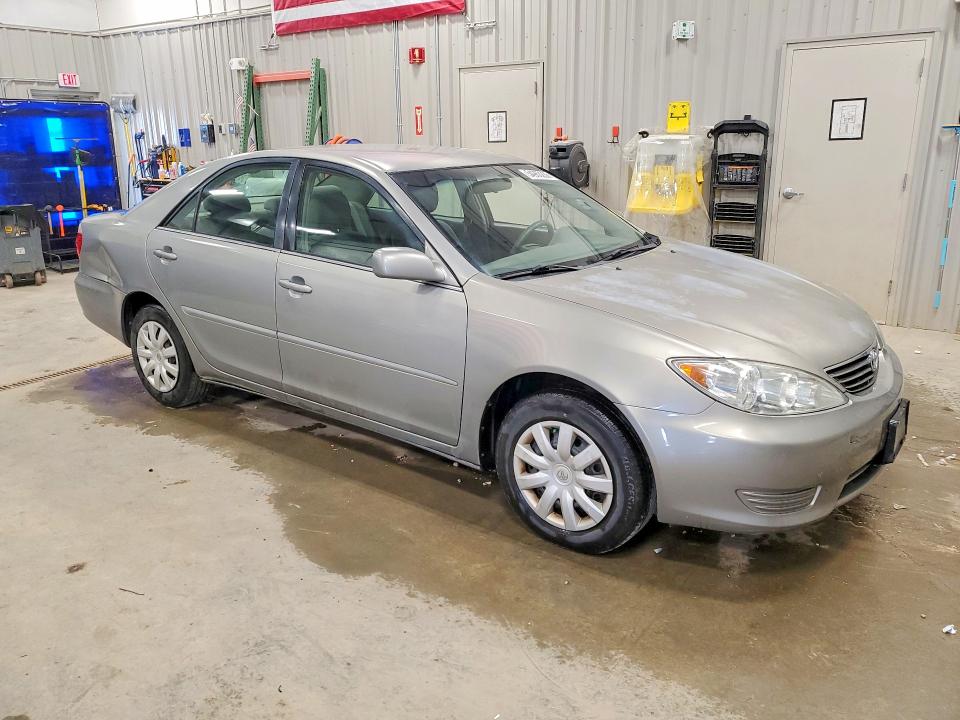 54963236 :رقم المزاد ، 4T1BE32K95U575882 vin ، 2005 Toyota Camry مزاد بيع