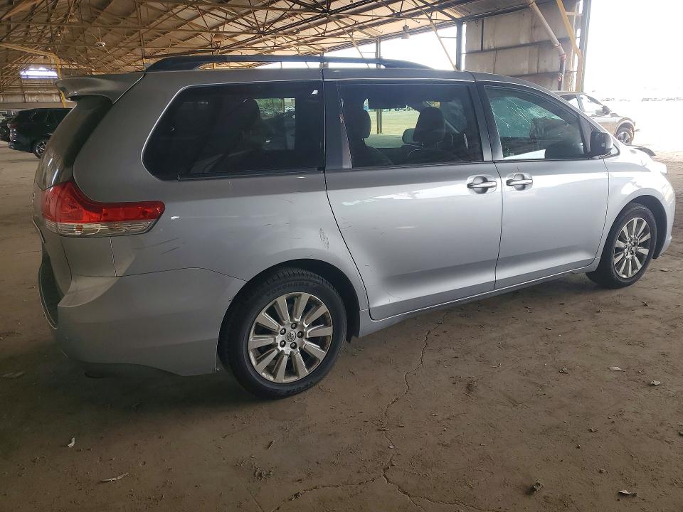 2013 Toyota Sienna მანქანა იყიდება აუქციონზე, vin: 5TDDK3DC2DS067350, აუქციონის ნომერი: 52923086