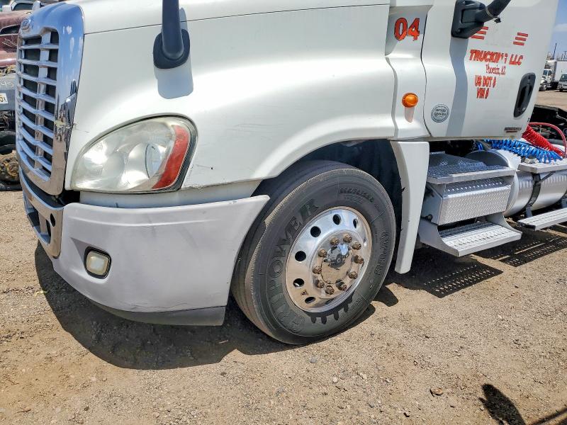 52710626 :رقم المزاد ، 1FUJGECK69LAL8088 vin ، 2009 Freightliner Cascadia مزاد بيع