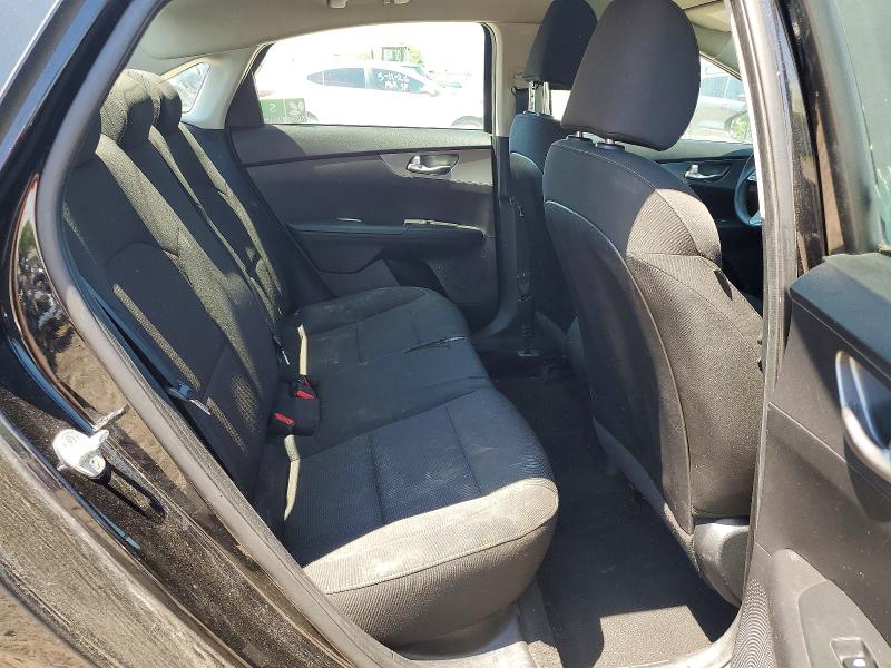 54987736 :رقم المزاد ، 3KPF24AD8ME285038 vin ، 2021 Kia Forte مزاد بيع