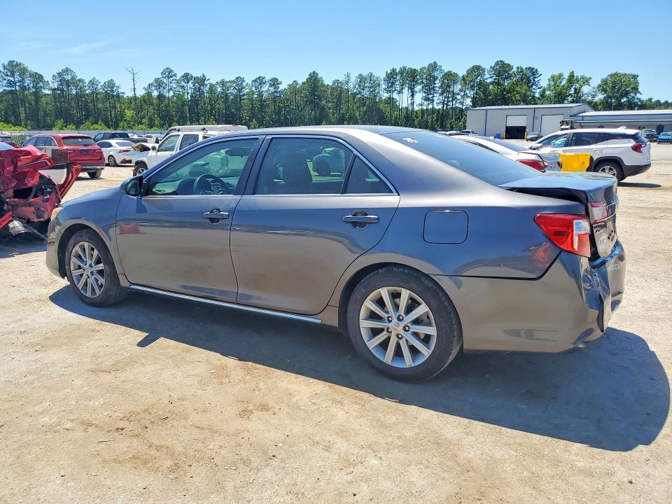 53579396 :رقم المزاد ، 4T4BF1FKXDR279138 vin ، 2013 Toyota Camry مزاد بيع