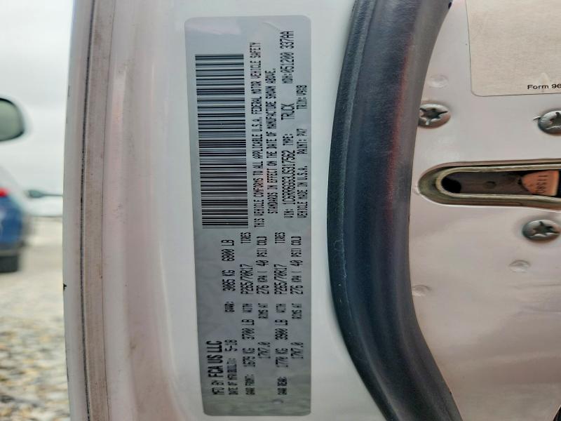 53048106 :رقم المزاد ، 1C6RR6GG3JS317562 vin ، 2018 Ram 1500 مزاد بيع