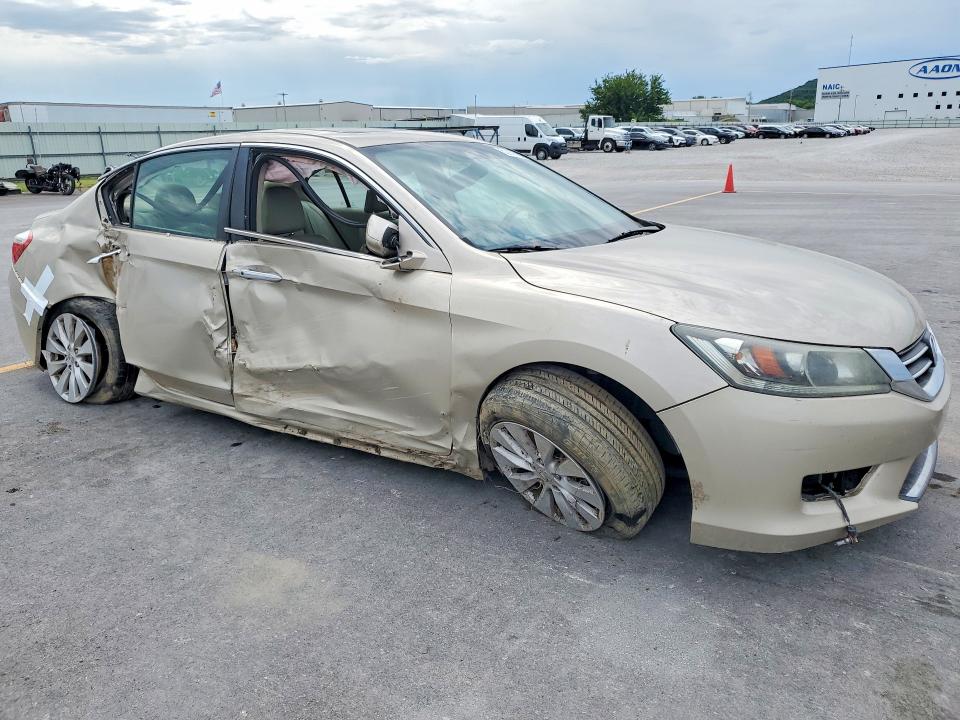 52903956 :رقم المزاد ، 1HGCR2F8XEA013305 vin ، 2014 Honda Accord مزاد بيع