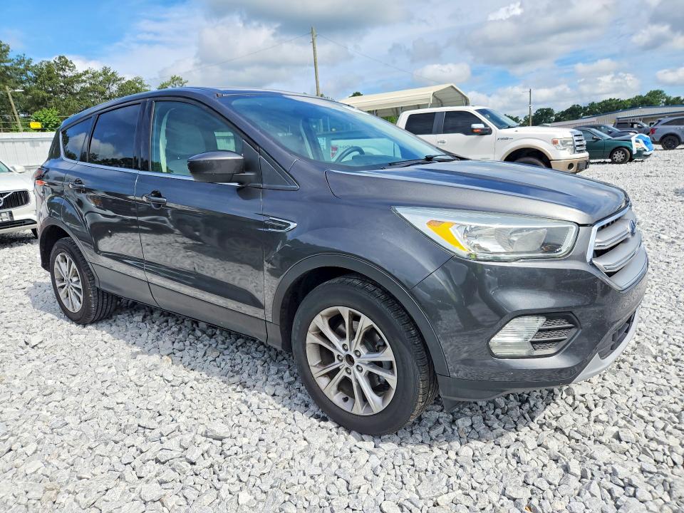 2017 Ford Escape მანქანა იყიდება აუქციონზე, vin: 1FMCU0GD1HUA52991, აუქციონის ნომერი: 55217416