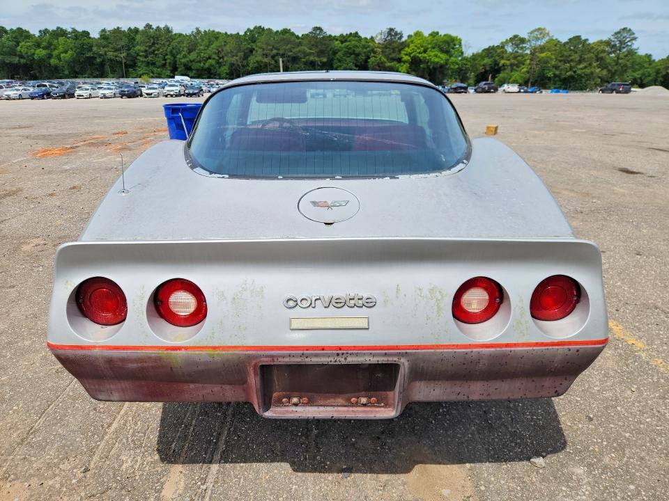 52528366 :رقم المزاد ، 1G1AY8785C100392 vin ، 1982 Chev Corvette مزاد بيع