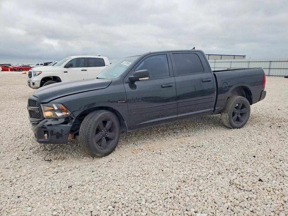 52579686 :رقم المزاد ، 1C6RR6LT5JS131976 vin ، 2018 Ram 1500 مزاد بيع