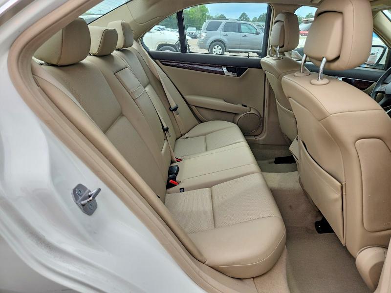 50641156 :رقم المزاد ، WDDGF54X09R050669 vin ، 2009 Mercedes-benz C مزاد بيع
