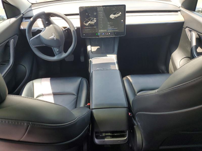 52745546 :رقم المزاد ، 5YJYGDEE4MF214992 vin ، 2021 Tesla Model Y مزاد بيع